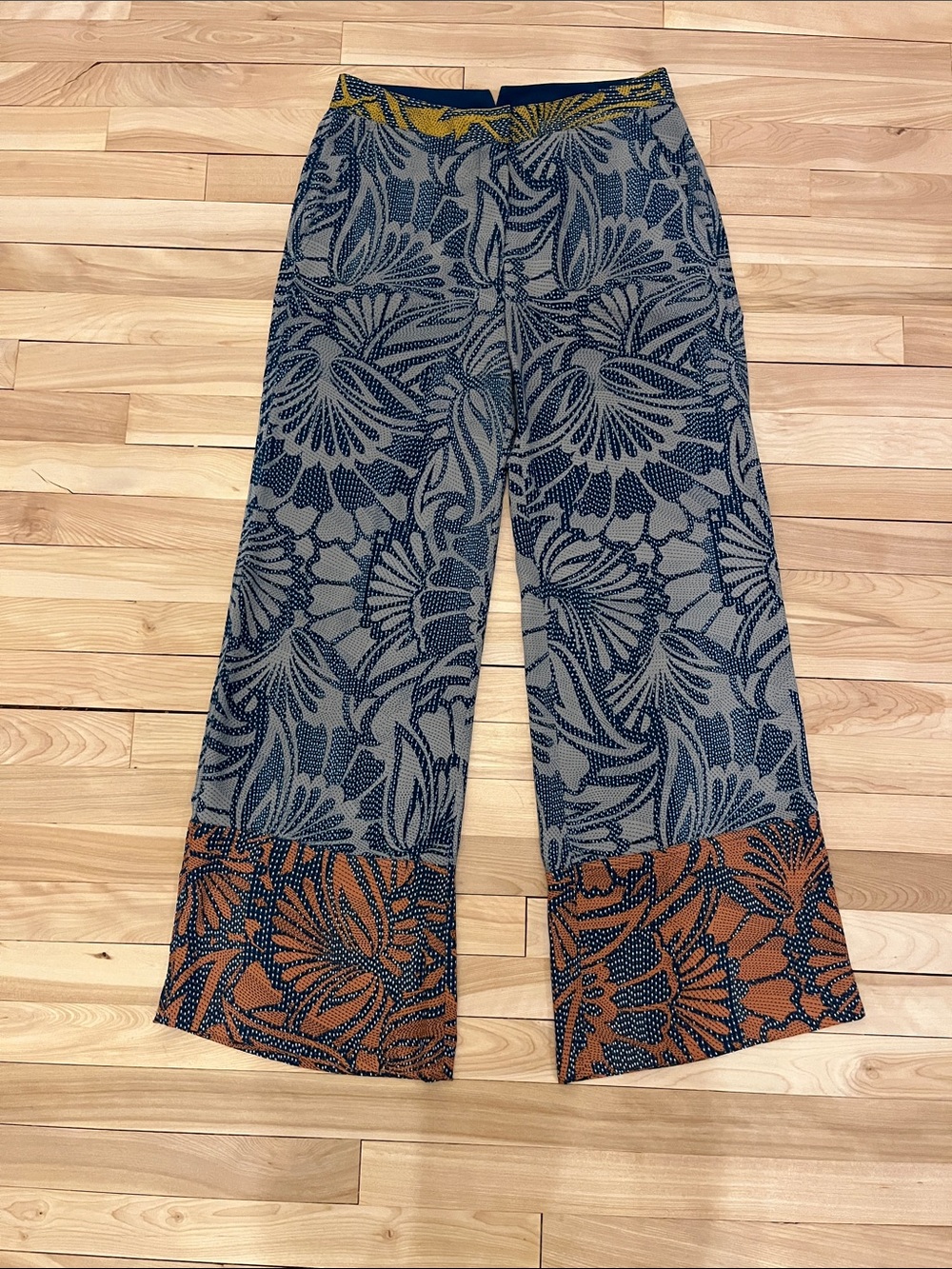 BCBGMaxAzria Navy, Gray & Rust Wide-Leg Floral Pants